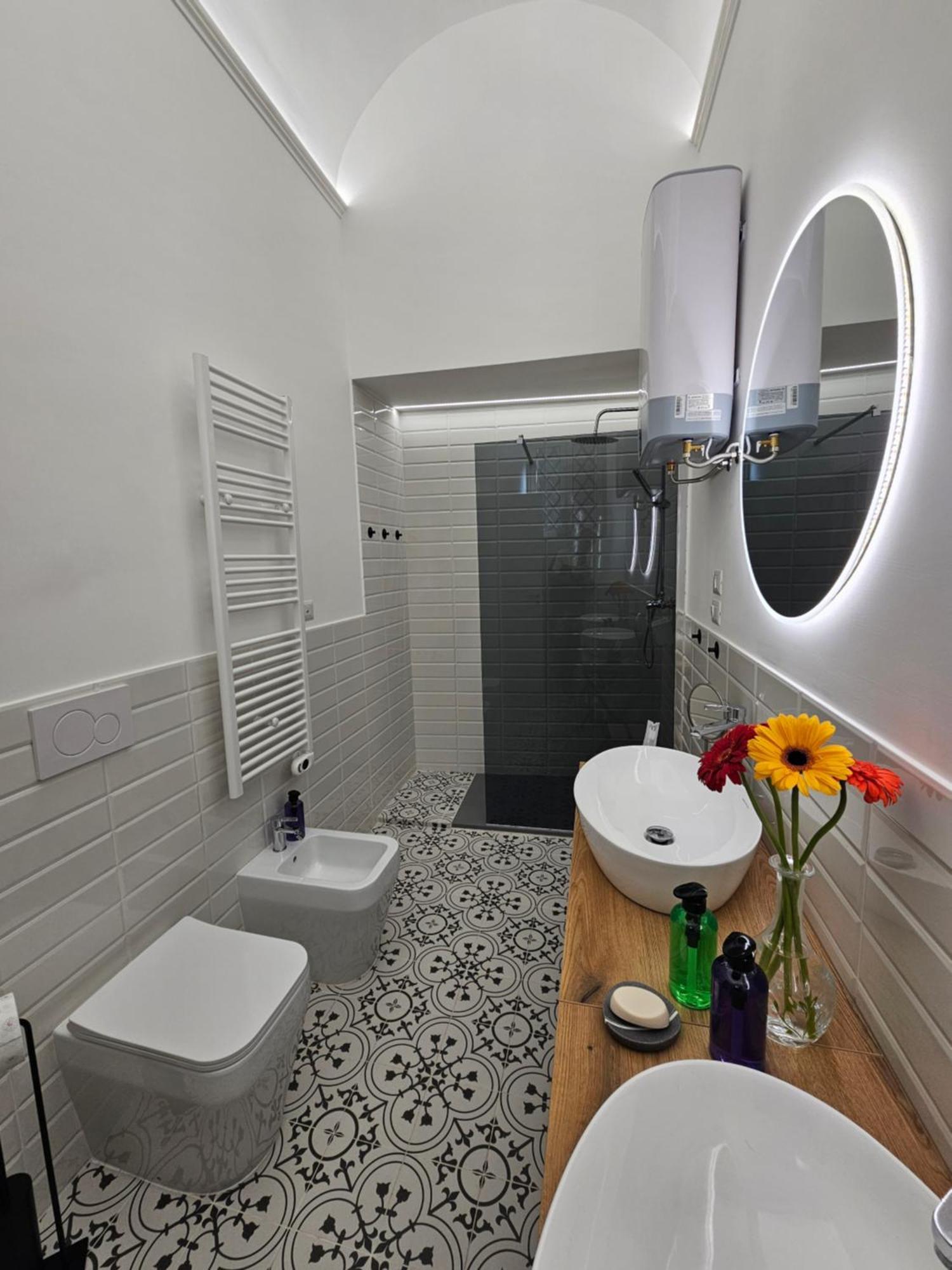 Grey House Apartments Катанія Екстер'єр фото