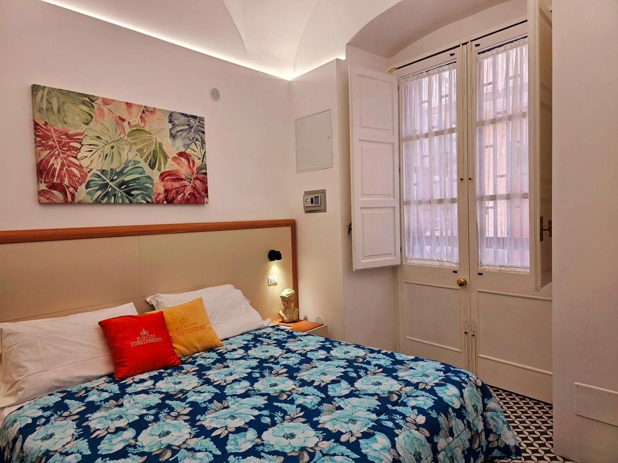 Grey House Apartments Катанія Екстер'єр фото