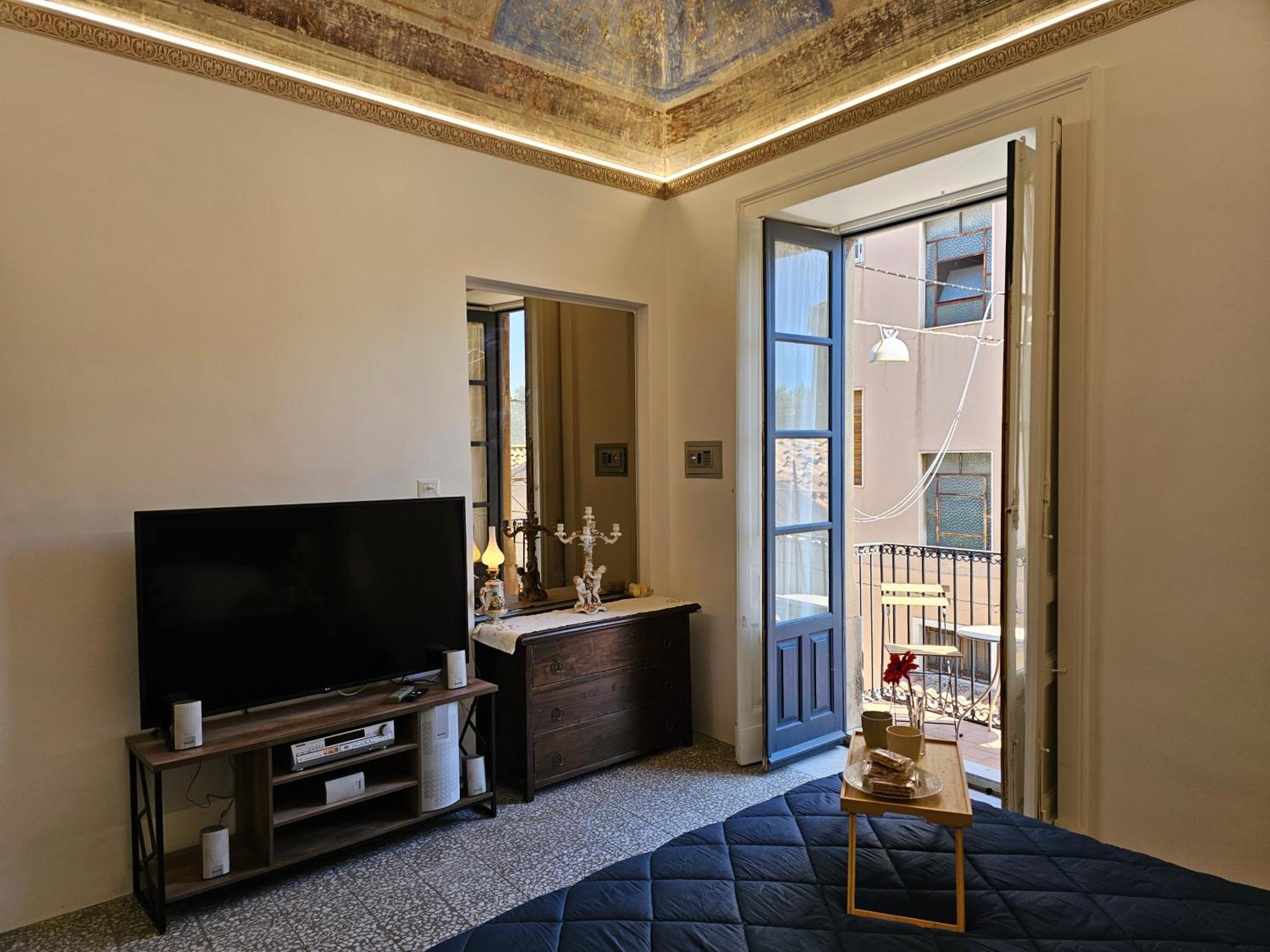 Grey House Apartments Катанія Екстер'єр фото
